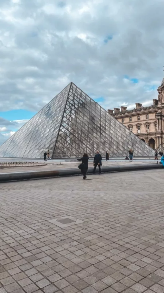 Louvre